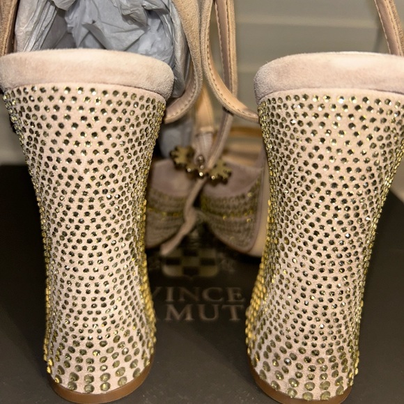 Vince Camuto platform - Picture 4 of 7